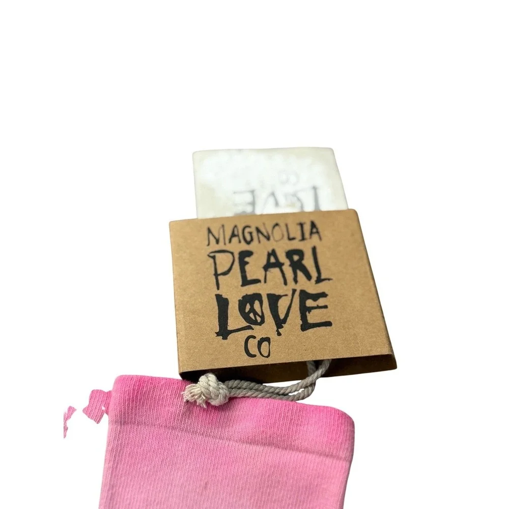 Magnolia Pearl RARE Pretty Pink Floral Crew Socks NWT Sold‎ Out